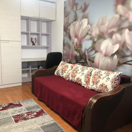 Apartament Magnolia, Piata Gorjului- Metrou Leilighet Bucureşti Eksteriør bilde